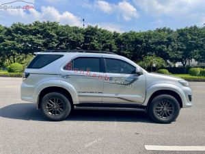 Xe Toyota Fortuner 2.7V 4X2 AT 2016