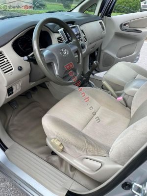 Xe Toyota Innova 2.0E 2016