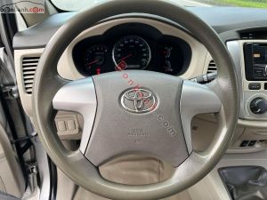 Xe Toyota Innova 2.0E 2016