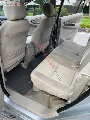 Xe Toyota Innova 2.0E 2016