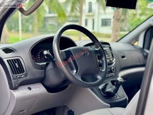 Xe Hyundai Grand Starex Van 2.4 MT 2016