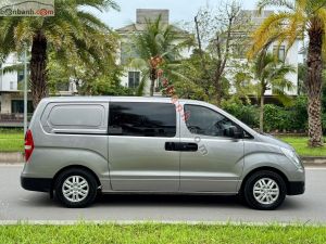 Xe Hyundai Grand Starex Van 2.4 MT 2016