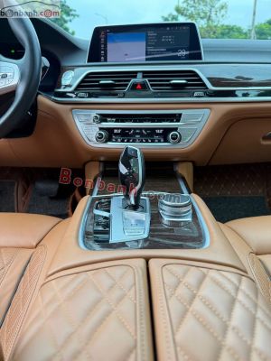 Xe BMW 7 Series 740Li 2019