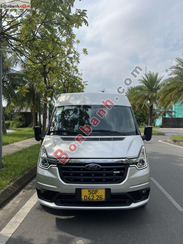 Ford Transit Tiêu chuẩn 2022