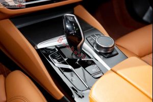 Xe BMW 5 Series 520i M Sport 2022