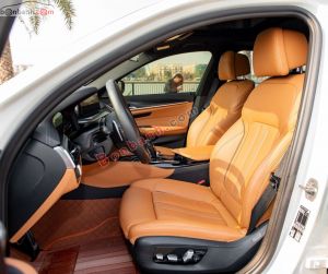 Xe BMW 5 Series 520i M Sport 2022