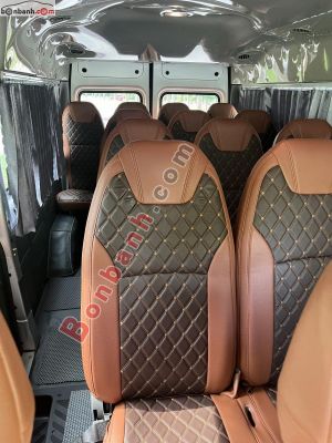 Xe Ford Transit Tiêu chuẩn 2022