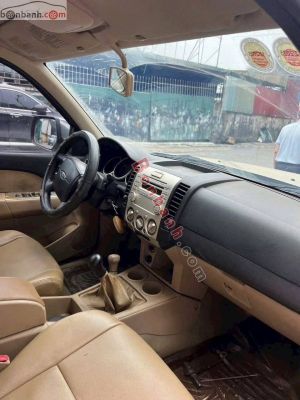 Xe Ford Everest 2.6L 4x4 MT 2011