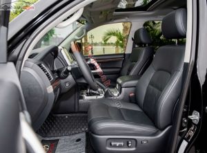 Xe Toyota Land Cruiser 4.6 V8 2020