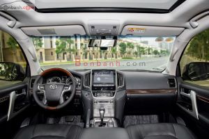 Xe Toyota Land Cruiser 4.6 V8 2020