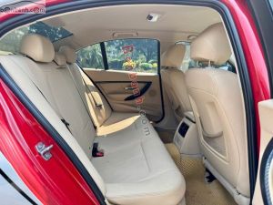 Xe BMW 3 Series 320i 2012