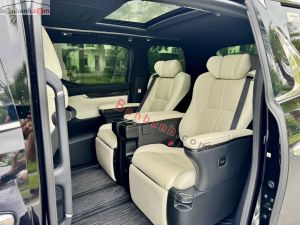 Xe Lexus LM 350 2023